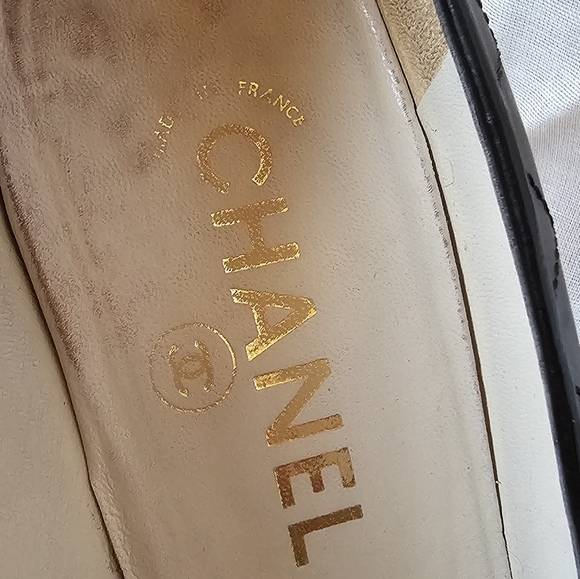 Authentic Vintage Chanel Patent Leather Quilted Pumps Heels Size 39.5 - Picture 7 of 16